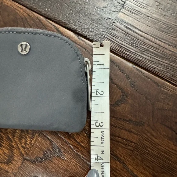 Lululemon athletica Gray Coin Keychain Pouch with Logo - Picture 11 of 15
